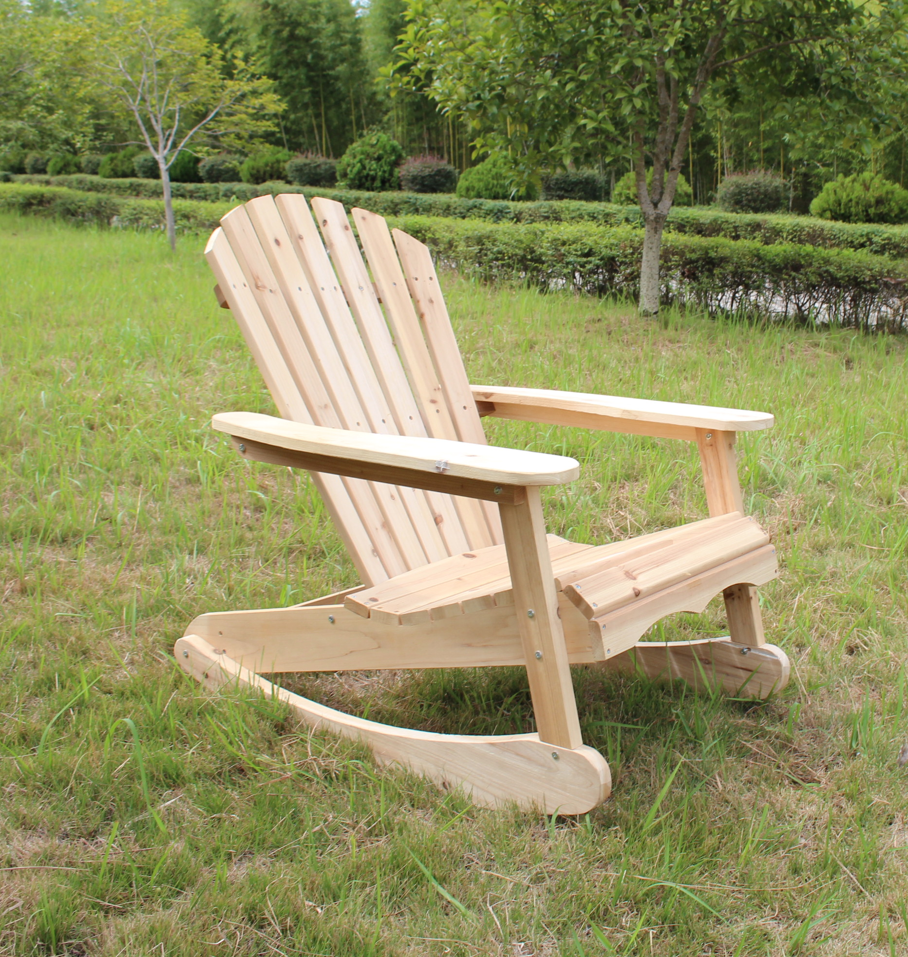 Gyngende dekkstol i tre | Adirondack loungestol for uteplass | 92 � 79 � 90 cm