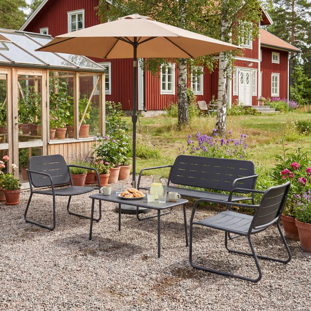 Loungesett i st�l | Svart loungesett med bord | Stol | Benk | Isac