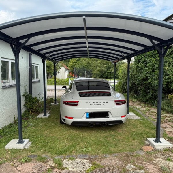 Carport 17m� | Aluminiumramme med kanalplasttak | Holdbar design