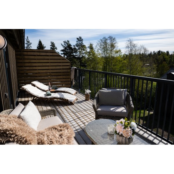 Loungegruppe i naturfarget konstrotting | 4-delt med sofa, lenestoler og bord | Ängsö Loungegruppe i naturfarget konstrotting | 4-delt med sofa, lenestoler og bord | Ängsö