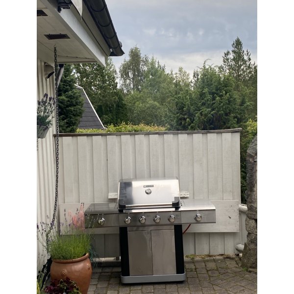 F�rsteklasses gassgrill i rustfritt st�l | 5 gassbrennere | 1 IR-brenner | Dallas