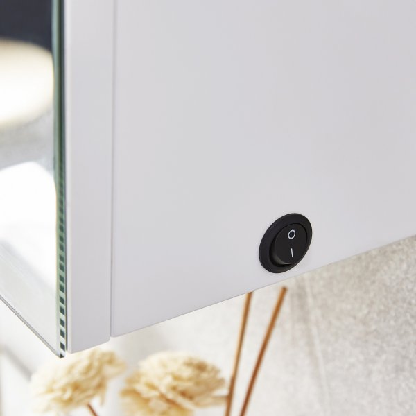 Speilskap 60x70cm | LED-belysning og doble speil Speilskap 60x70cm | LED-belysning og doble speil