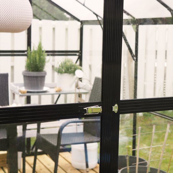 Drivhus 6,4 m² | 4 mm sikkerhetsglass | 5 års stormgaranti Drivhus 6,4 m² | 4 mm sikkerhetsglass | 5 års stormgaranti