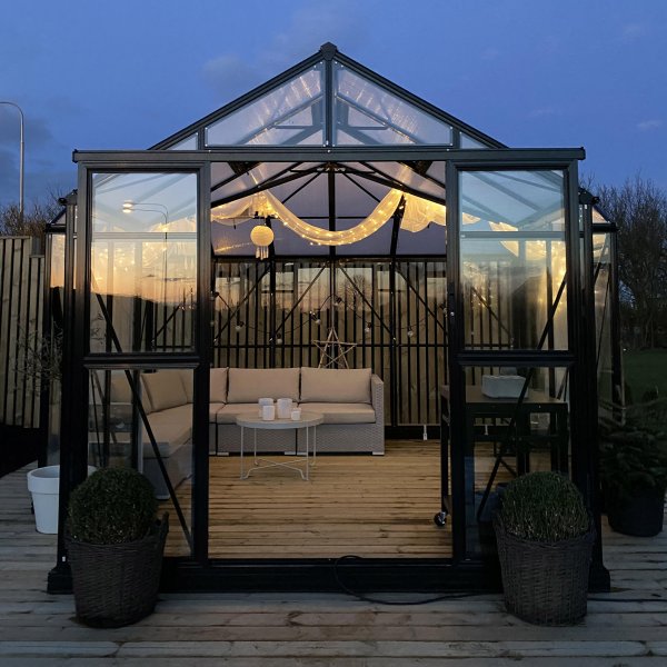 T-formet drivhus i glass 12,8m² | 4mm sikkerhetsglass | 5 års stormgaranti T-formet drivhus i glass 12,8m² | 4mm sikkerhetsglass | 5 års stormgaranti