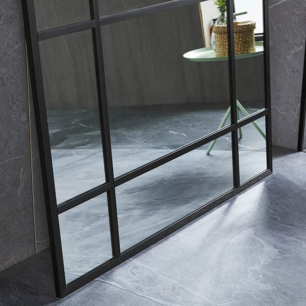 Stort helkroppsspeil | Sprayet | Sort ramme Stort helkroppsspeil | Sprayet | Sort ramme