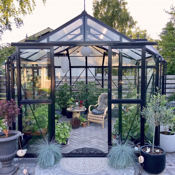 T-formet drivhus i glass 12,8m² | 4mm sikkerhetsglass | 5 års stormgaranti T-formet drivhus i glass 12,8m² | 4mm sikkerhetsglass | 5 års stormgaranti