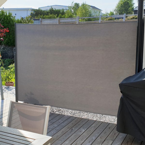 Høy sidemarkise 1,8x3m | Sol-, vind- og innsynsbeskyttelse | Metalcraft Høy sidemarkise 1,8x3m | Sol-, vind- og innsynsbeskyttelse | Metalcraft