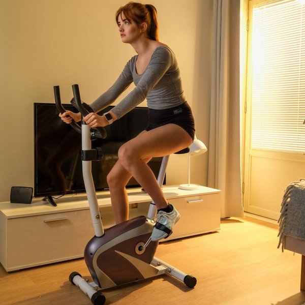 Treningssykkel for hjemmebruk | 4 kg svinghjul | Trekkrunner TR8309