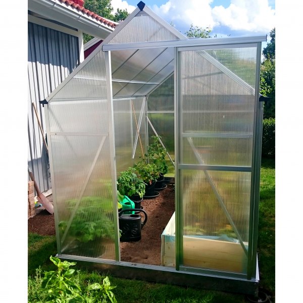 Klassisk drivhus i aluminium 5,9 m² | UV-beskyttet kanalplast og sokkel inkludert Klassisk drivhus i aluminium 5,9 m² | UV-beskyttet kanalplast og sokkel inkludert