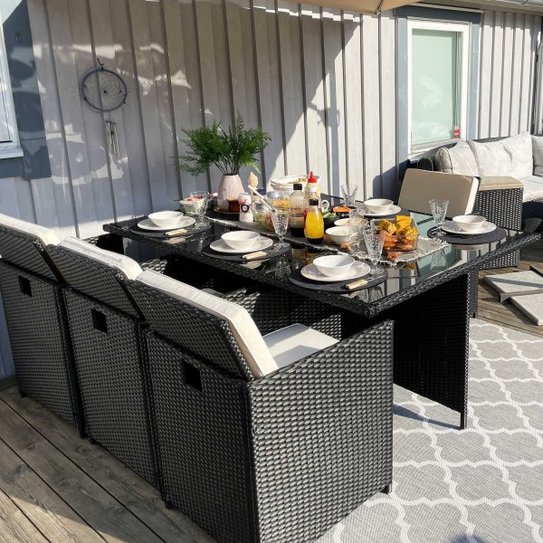 Spisegruppe utemøbler | 10 sitteplasser | Kunstrotting Spisegruppe utemøbler | 10 sitteplasser | Kunstrotting