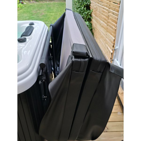 Perseus Spabad | For 2 personer | 27 jetfly | Caps inkludert | Lyfco