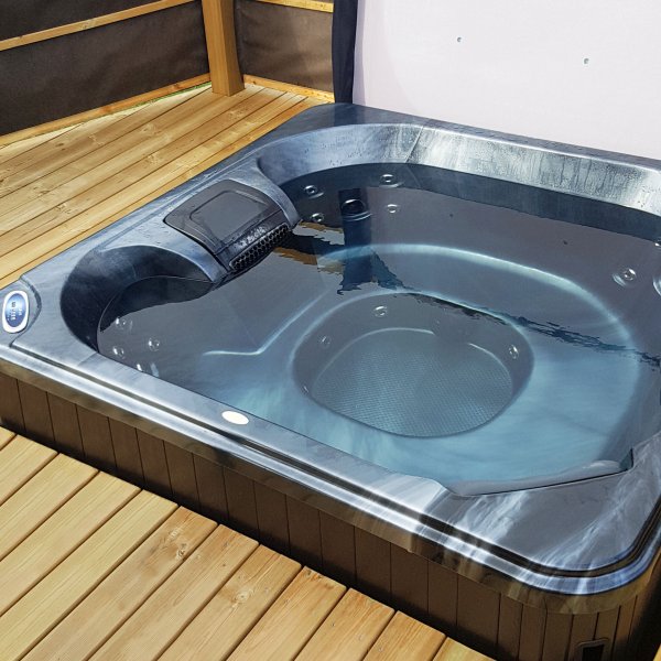 Spabad - Foibe Blackline