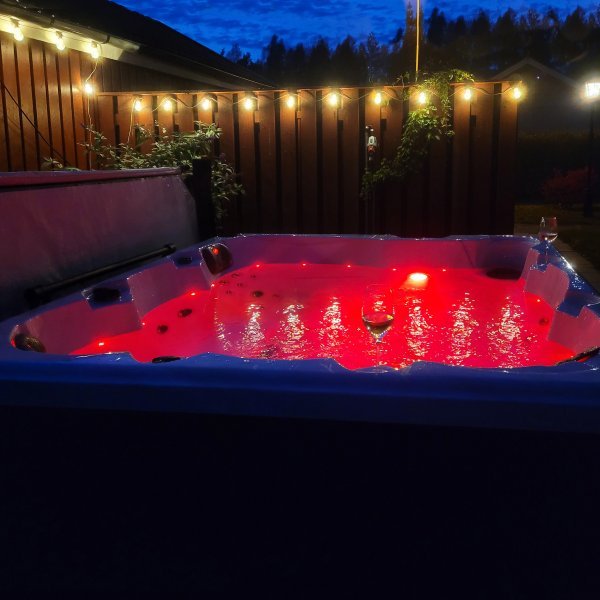 Poseidon massasjebad � 5�6 personer | Lucite� & Gecko� | 2026