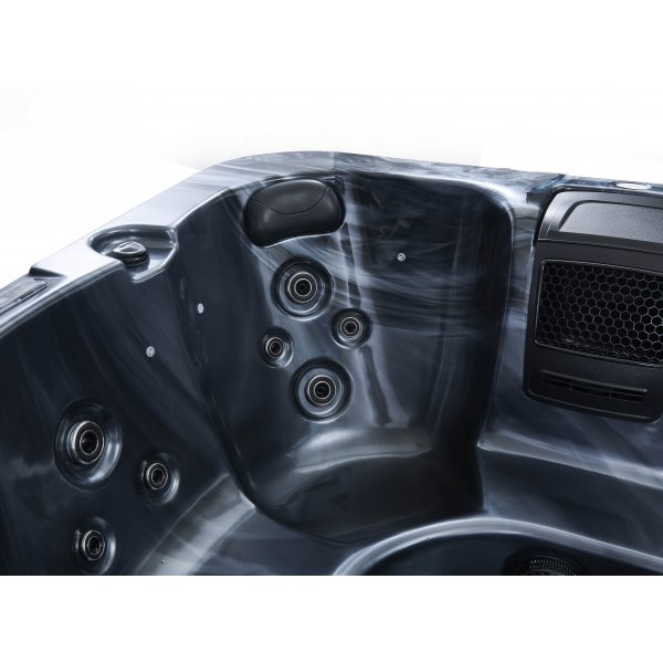 Spabad 190x190 cm for 4�6 personer | Zeus Blackline med Balboa� og Lucite�