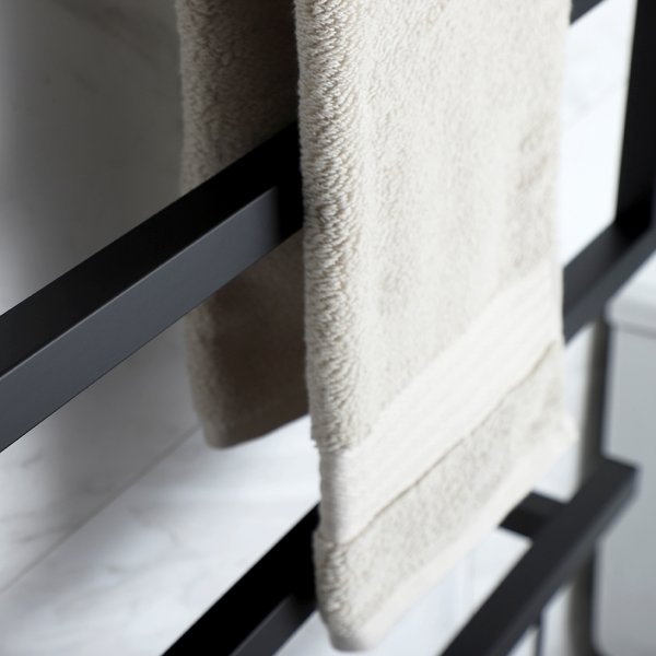 Elektrisk håndkletørker 60x80x12cm | Matt svart Elektrisk håndkletørker 60x80x12cm | Matt svart