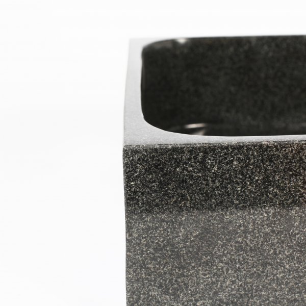 Servant 45x35cm | Svart naturstein | Unike skift Servant 45x35cm | Svart naturstein | Unike skift