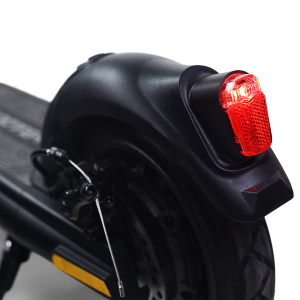 Elektrisk sparkesykkel 250W med app og demping  30 km rekkevidde