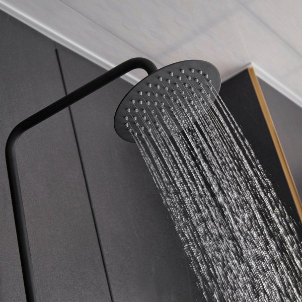Svart dusjsett med takdusj og hånddusj i avrundet design Svart dusjsett med takdusj og hånddusj i avrundet design