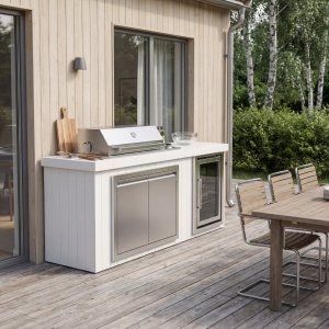 Utekj�kken med kj�leskap | Gassgrill i rustfritt st�l med granittbenkeplate (4 brennere) | Hvit | Alaska