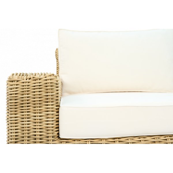 Loungegruppe i rotting � sofa, lenestoler og bord | Puter inkludert | Solena Premium