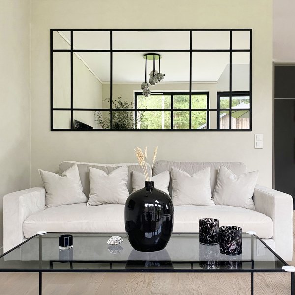 Stort helkroppsspeil | Sprayet | Sort ramme Stort helkroppsspeil | Sprayet | Sort ramme