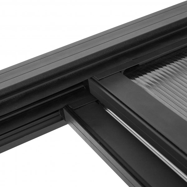 Skyveveranda med tak på 12m² | Skyvbart tak | Kanalplast/Aluminium Skyveveranda med tak på 12m² | Skyvbart tak | Kanalplast/Aluminium