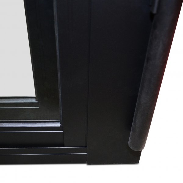 Uterom 14,8 m� | Sikkerhetsglass, kanalplast, aluminiumramme, svart